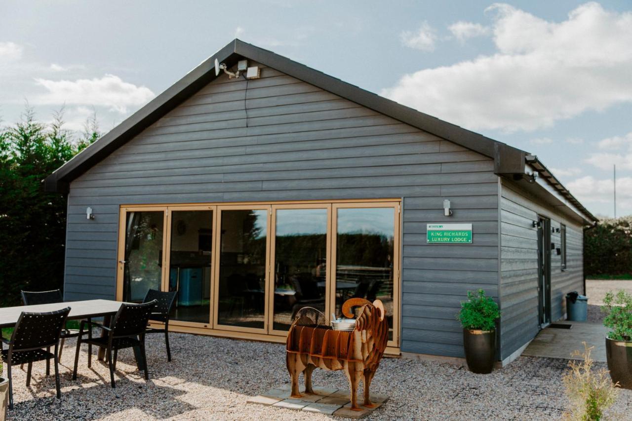 King Richard's Luxury Lodge: Sherwood Forest Retreat Nottingham Exterior photo