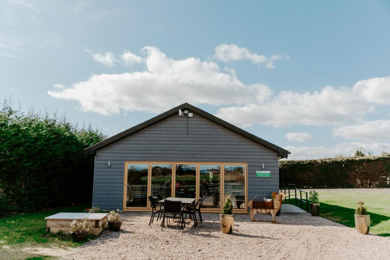King Richard's Luxury Lodge: Sherwood Forest Retreat Nottingham Exterior photo