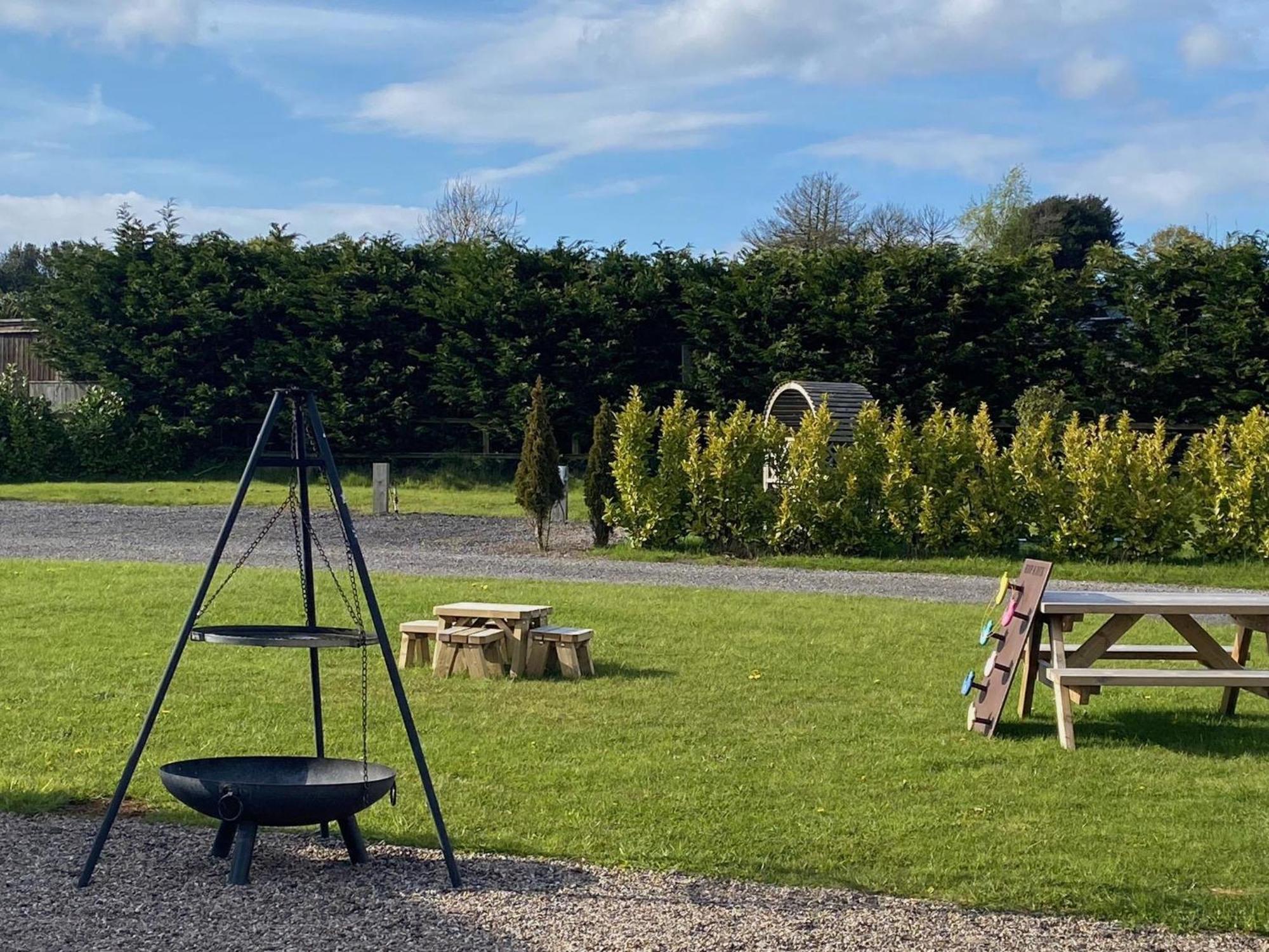 King Richard's Luxury Lodge: Sherwood Forest Retreat Nottingham Exterior photo
