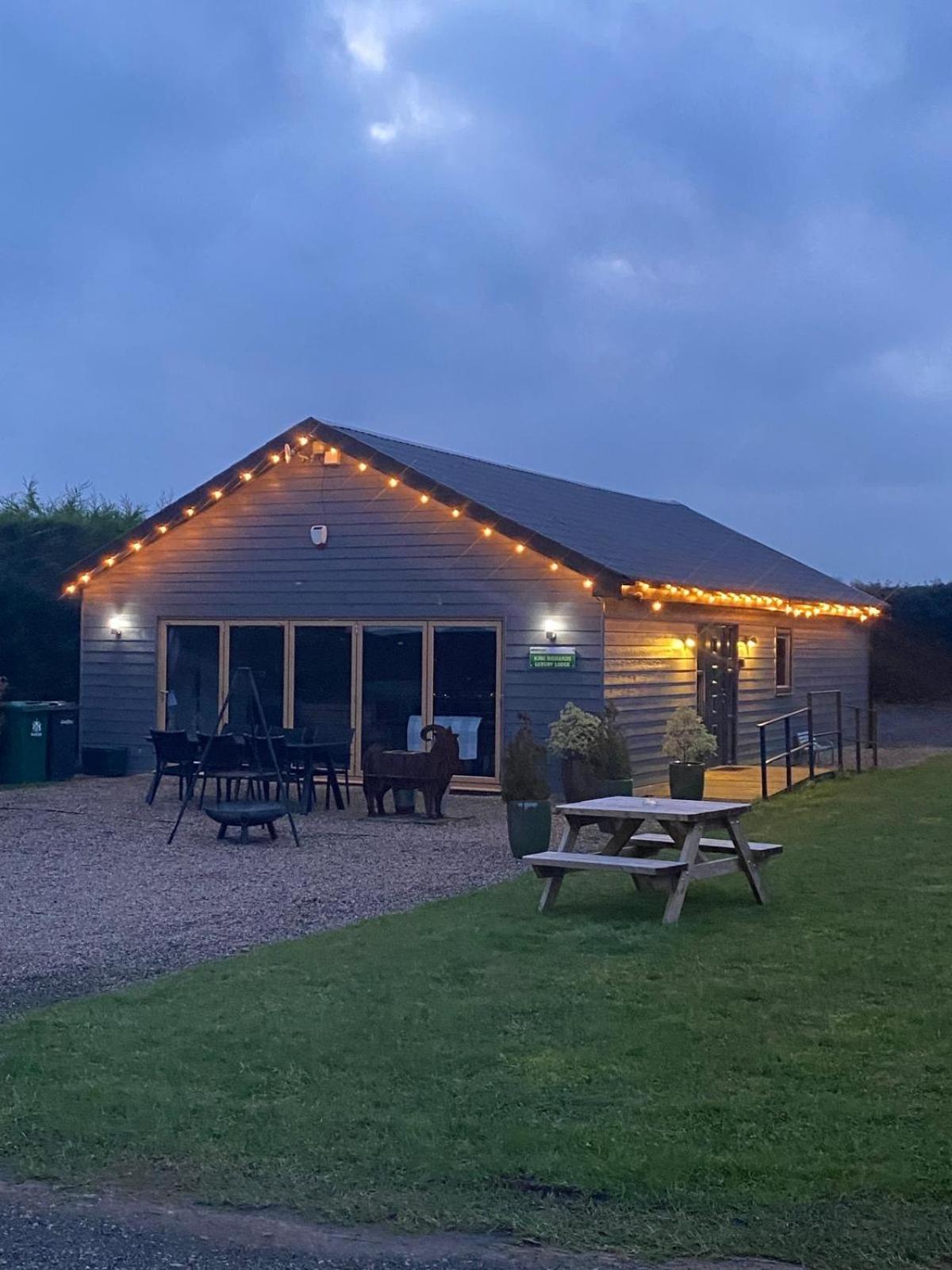 King Richard's Luxury Lodge: Sherwood Forest Retreat Nottingham Exterior photo